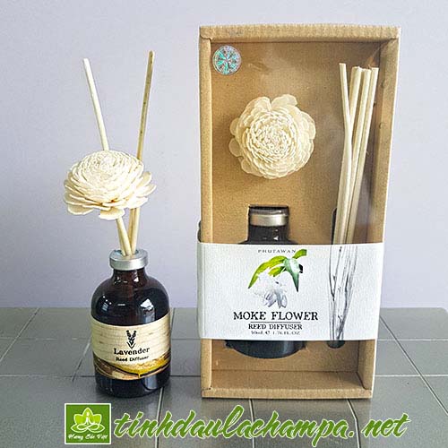 Tinh dầu cắm que Mai chiếu thủy Moke