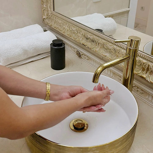 Máy xông tinh dầu pin sạc, không nước cho xe hơi MTD01