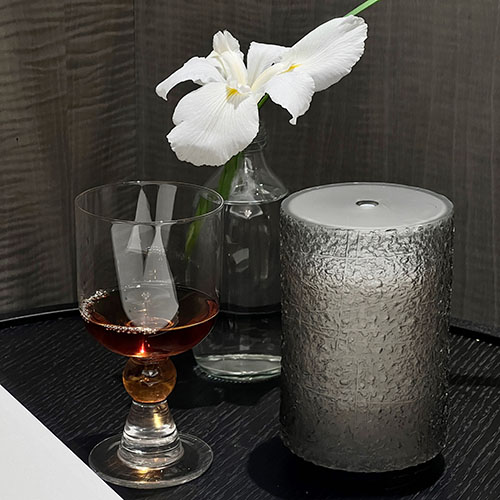 Máy khuếch tán tinh dầu trụ xám đèn đổi màu đẹp và cao cấp